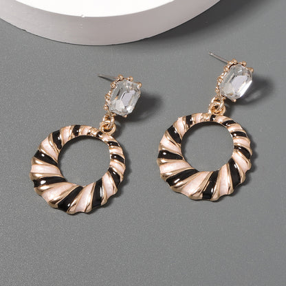 Classic Earring with Timeless Appeal