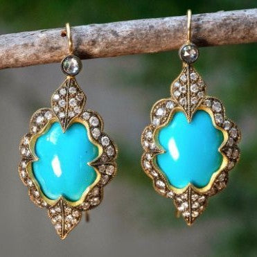 Classic Earring with Timeless Appeal