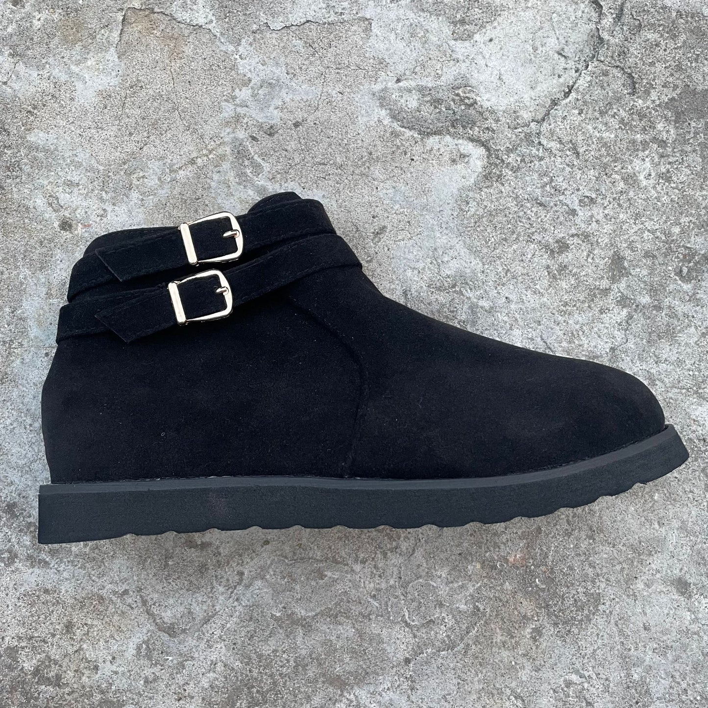 Graceful Orthopedic Boots for Modern Look