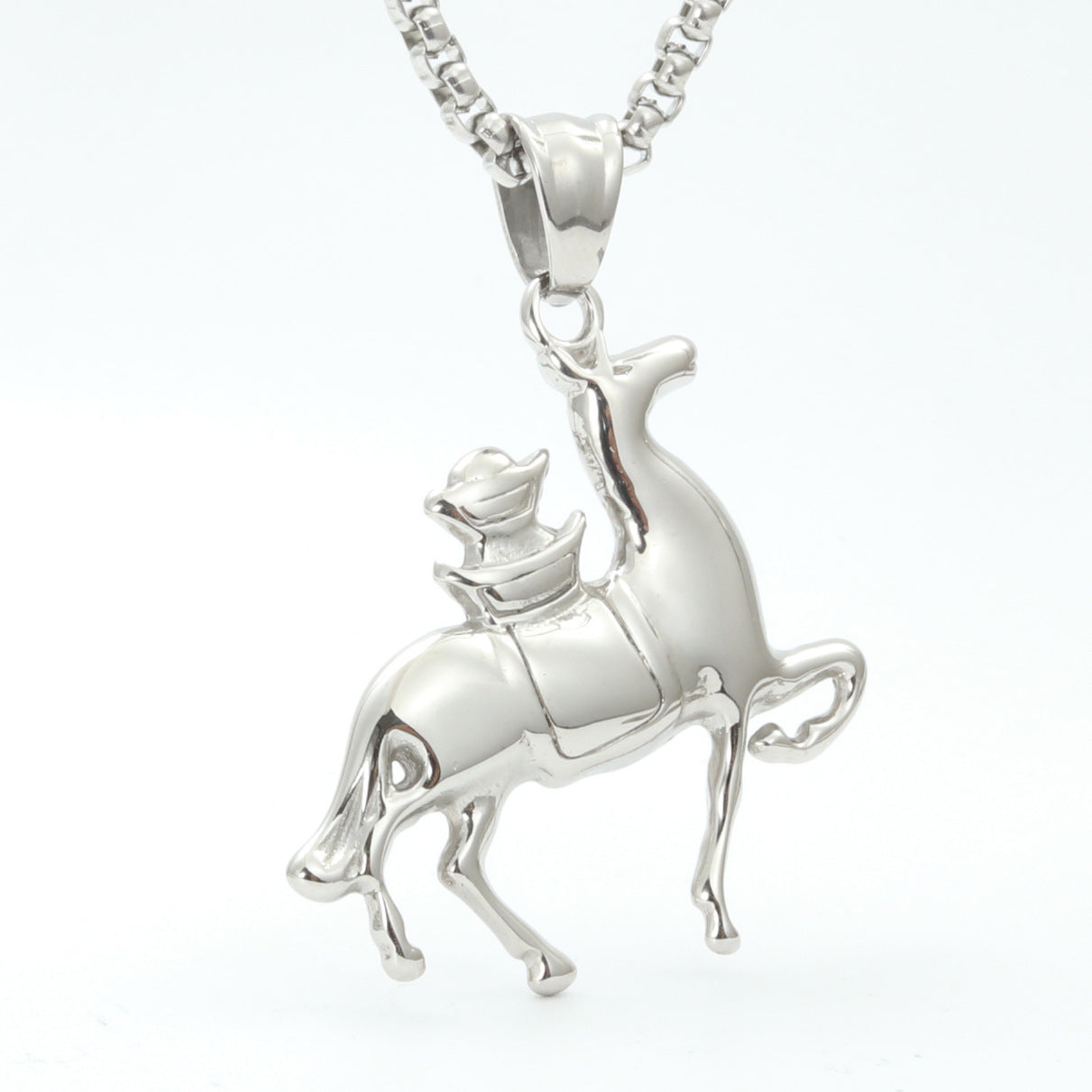 Romantic Gold Necklace for Special Moments
