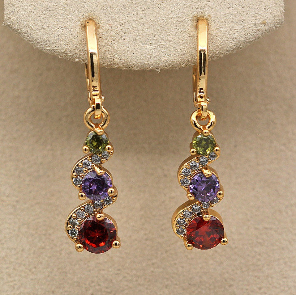 Stunning Gold Earring for Daily Wear