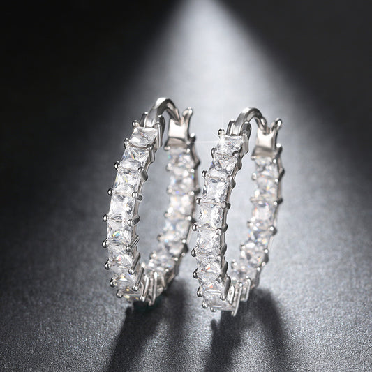 Elegant Gold Earring for Every Occasion