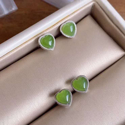 Romantic Gold Earring for Special Moments