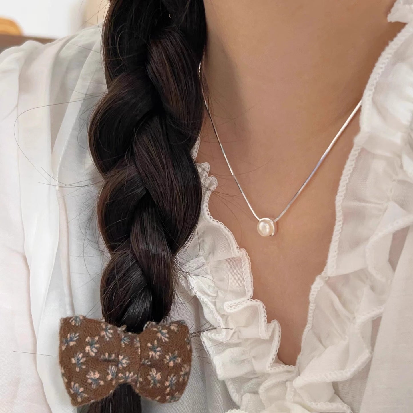 Charming Pearl Necklace for Any Occasion