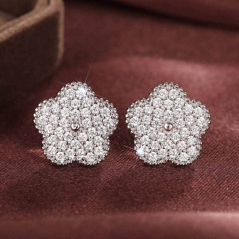 Charming Piece for Any Occasion