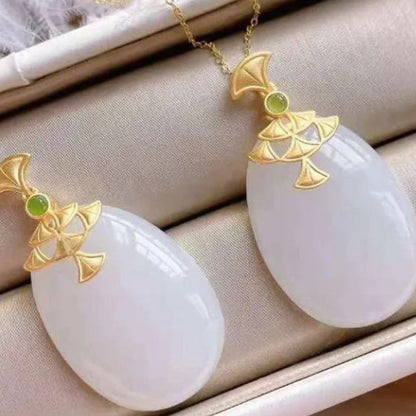 Classic Necklace with Timeless Appeal