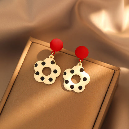 Charming Earring for Any Occasion