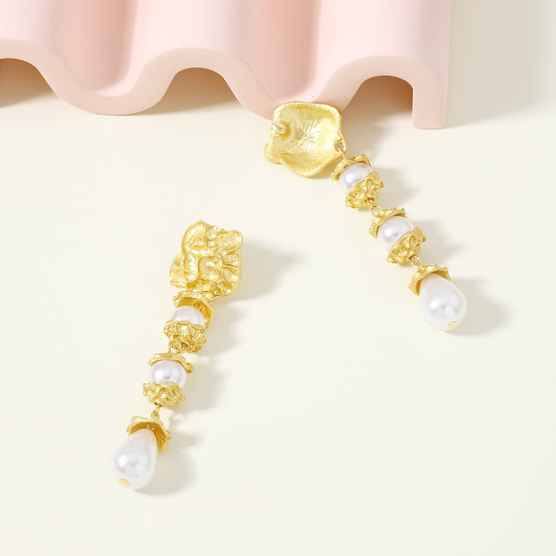 Stunning Pearl Earring for Daily Wear