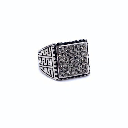 Classic Ring with Timeless Appeal