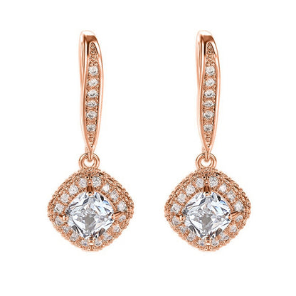 Charming Earring for Any Occasion