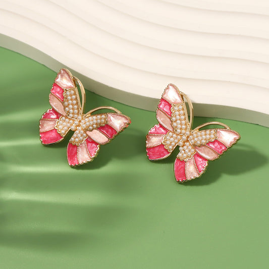 Classic Pearl Earring with Timeless Appeal