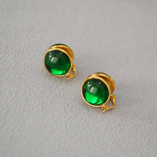Charming Gold Earring for Any Occasion