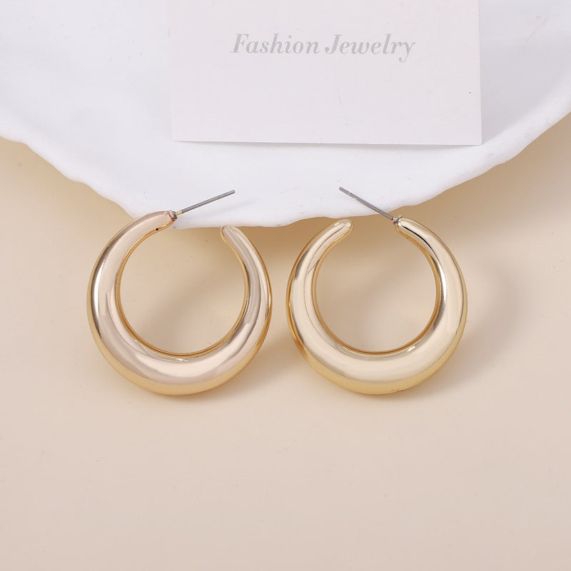 Classic Earring with Timeless Appeal