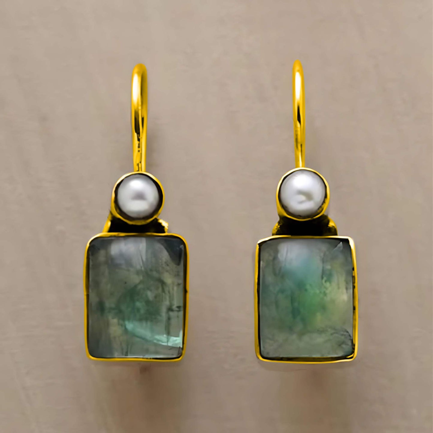 Classic Pearl Earring with Timeless Appeal