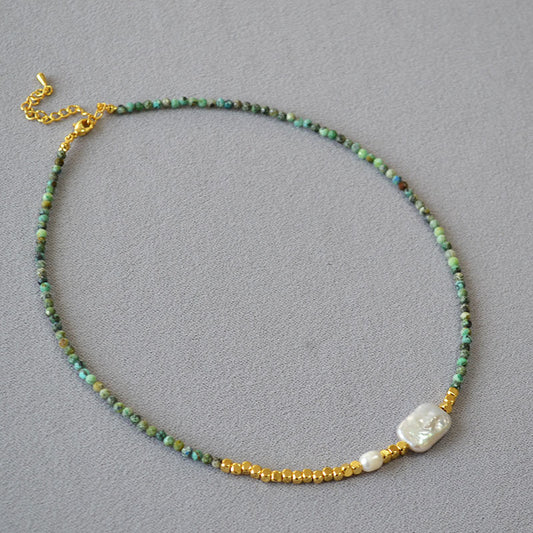 Classic Pearl Necklace with Timeless Appeal