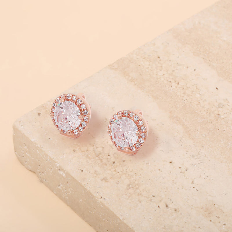 Elegant Gold Earring for Every Occasion