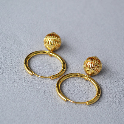 Charming Gold Earring for Any Occasion