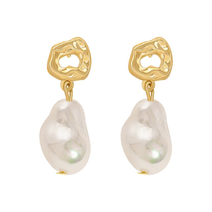 Charming Pearl Earring for Any Occasion