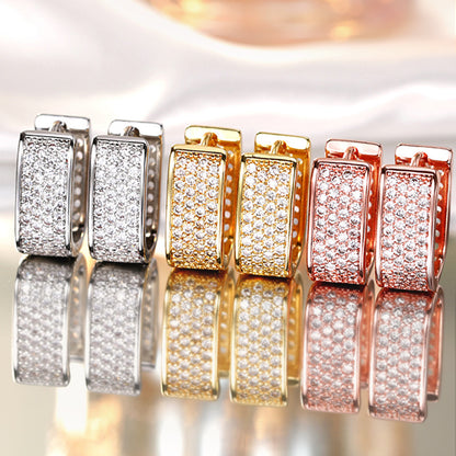 Charming Earring for Any Occasion