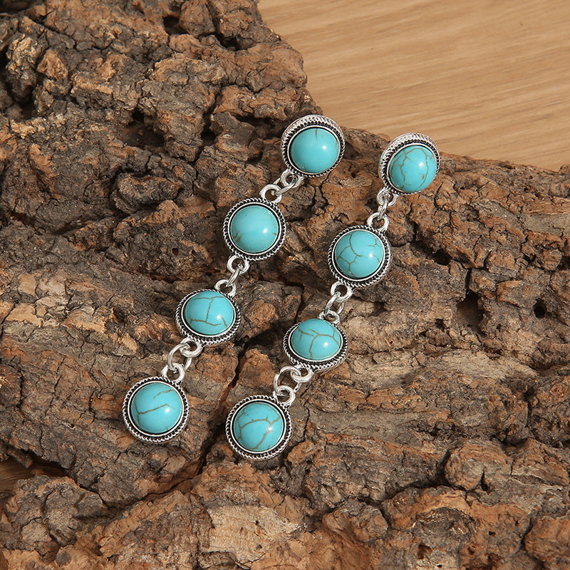 Charming Earring for Any Occasion