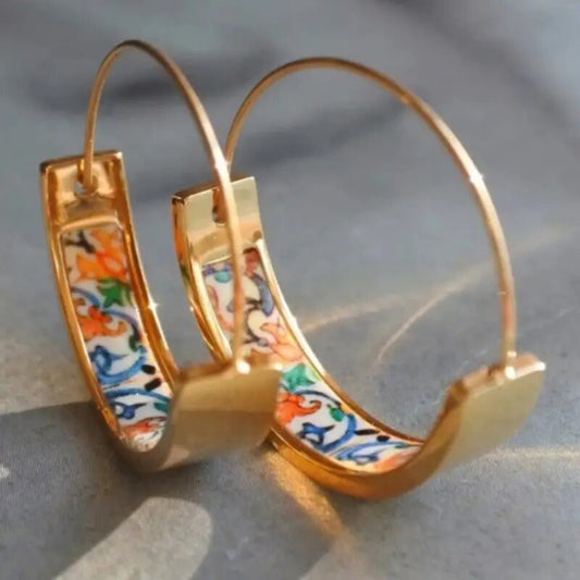 Charming Piece for Any Occasion