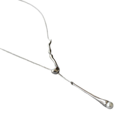 Classic Pearl Necklace with Timeless Appeal