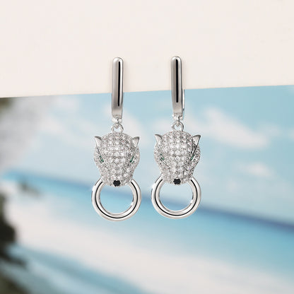 Charming Earring for Any Occasion