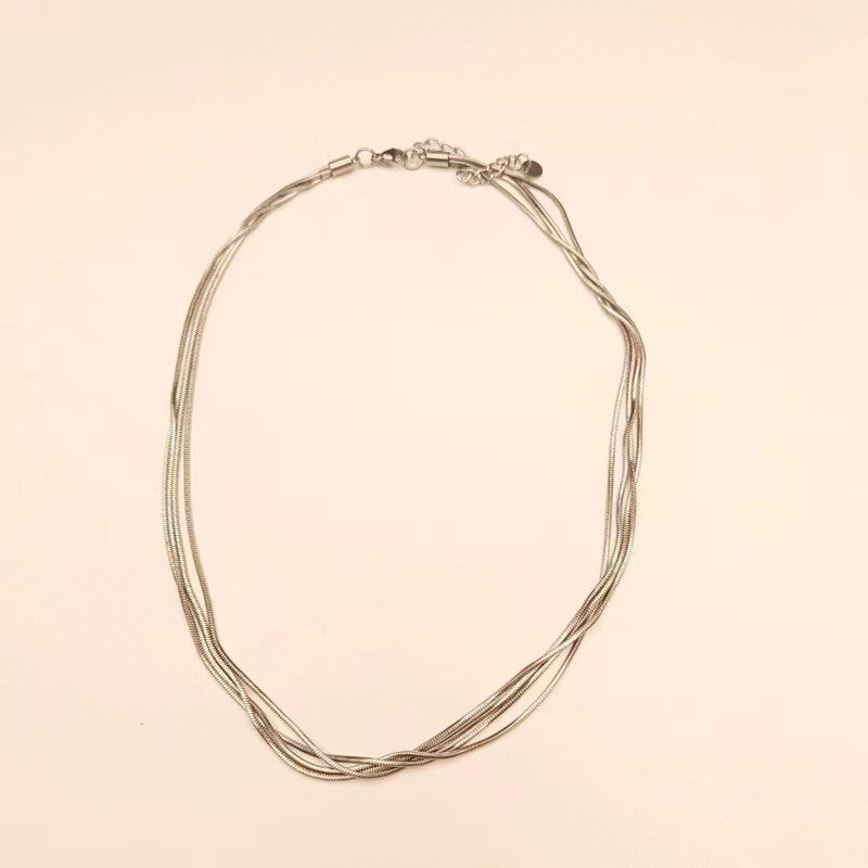 Romantic Silver Necklace for Special Moments