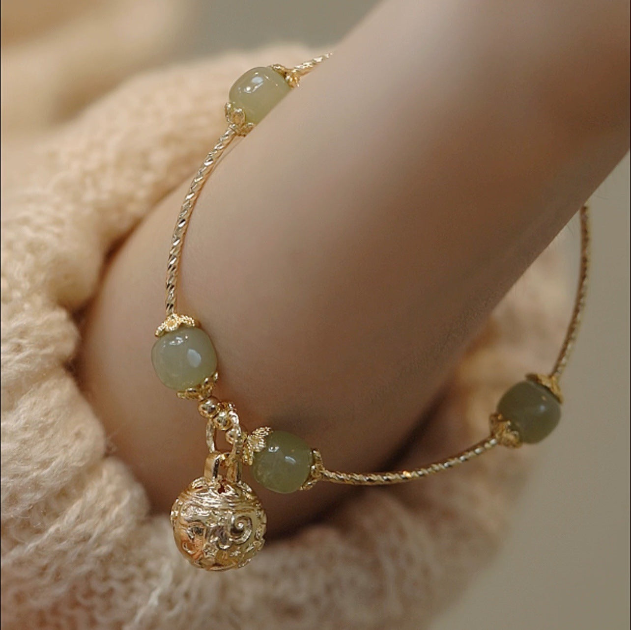 Stunning Bracelet for Daily Wear
