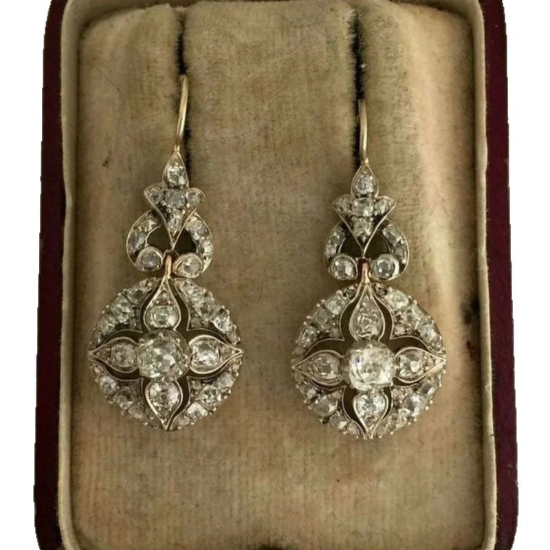 Charming Earring for Any Occasion
