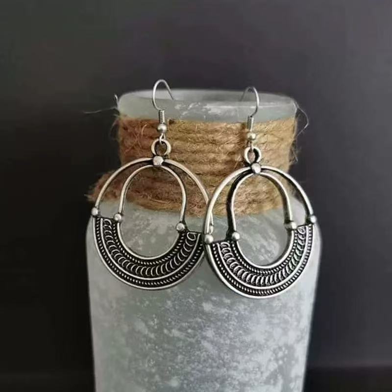 Classic Earring with Timeless Appeal