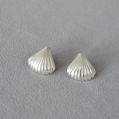 Elegant Gold Earring for Every Occasion