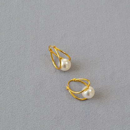 Beautiful Gold Earring with Unique Style