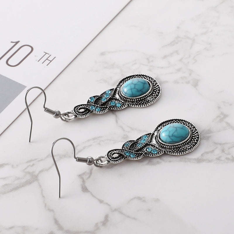 Charming Earring for Any Occasion