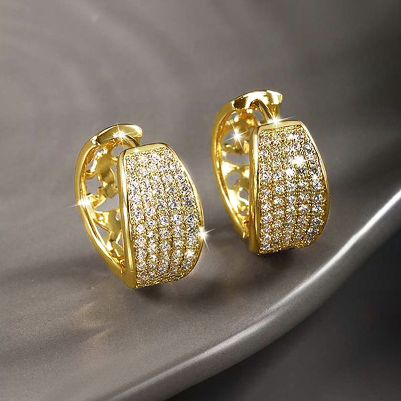 Charming Earring for Any Occasion