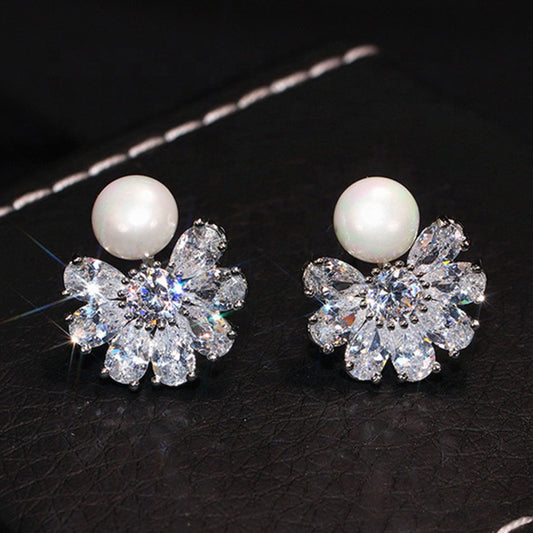 Beautiful Pearl Earring with Unique Style