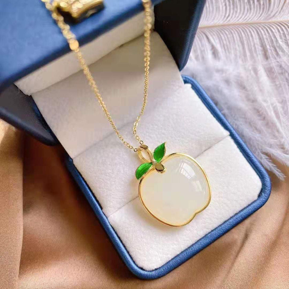 Beautiful Gold Necklace with Unique Style