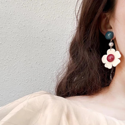 Classic Earring with Timeless Appeal