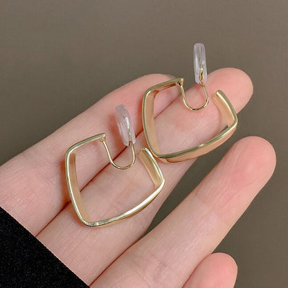 Elegant Gold Earring for Every Occasion