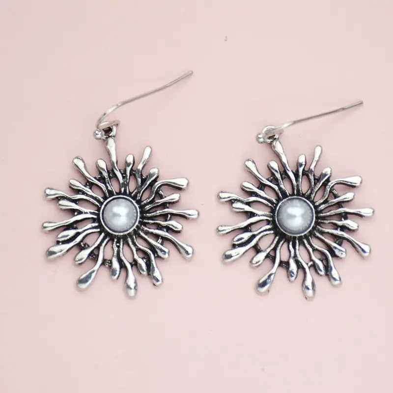 Classic Pearl Earring with Timeless Appeal