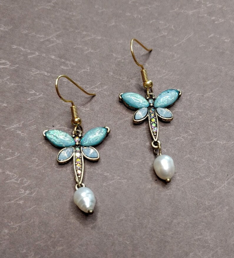 Romantic Pearl Earring for Special Moments
