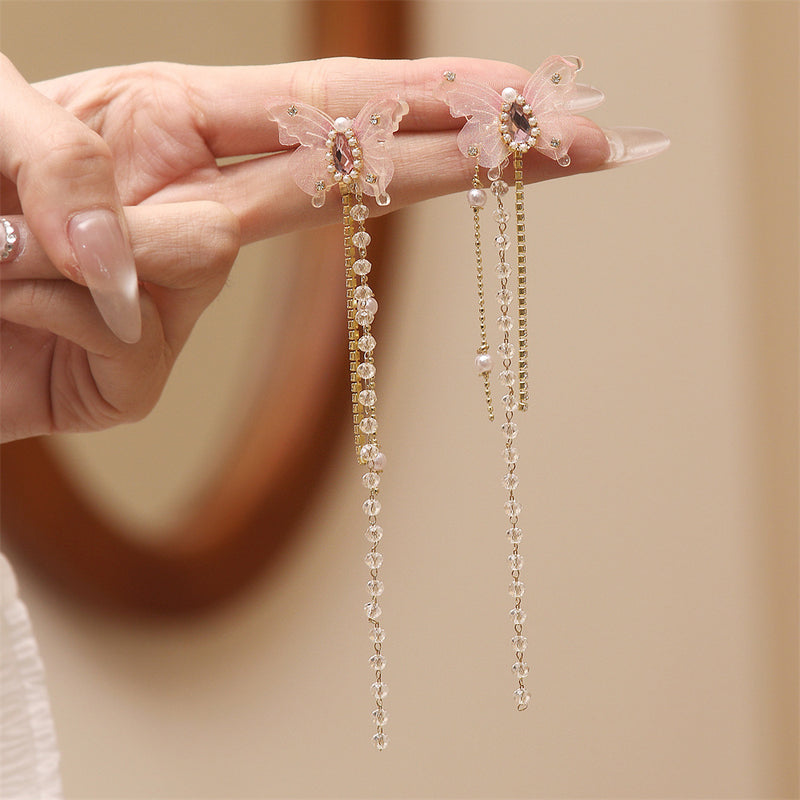 Beautiful Pearl Earring with Unique Style