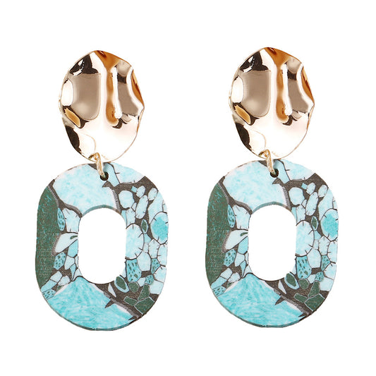 Charming Earring for Any Occasion