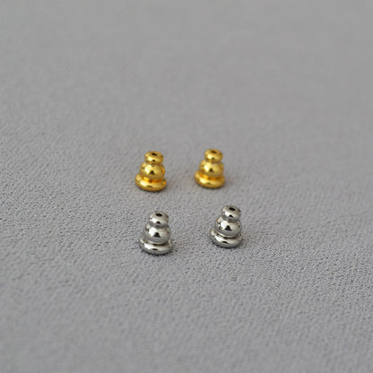 Charming Gold Piece for Any Occasion