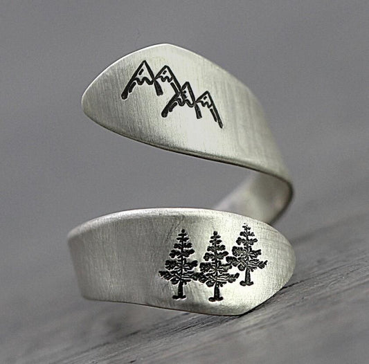 Charming Silver Ring for Any Occasion
