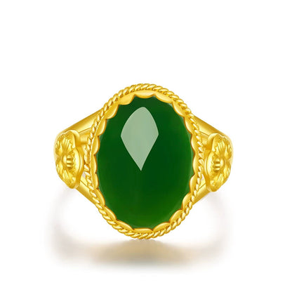 Classic Gold Ring with Timeless Appeal