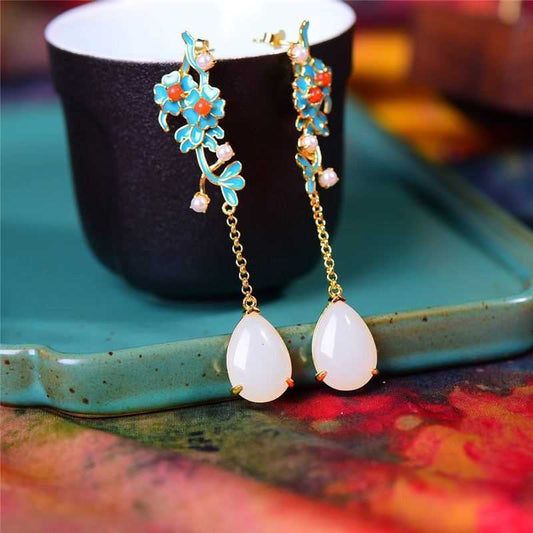 Beautiful Silver Earring with Unique Style