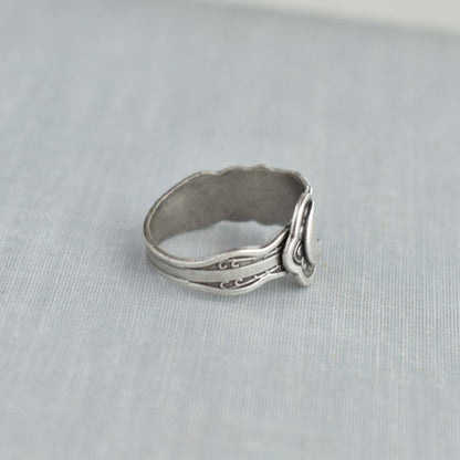 Charming Silver Ring for Any Occasion