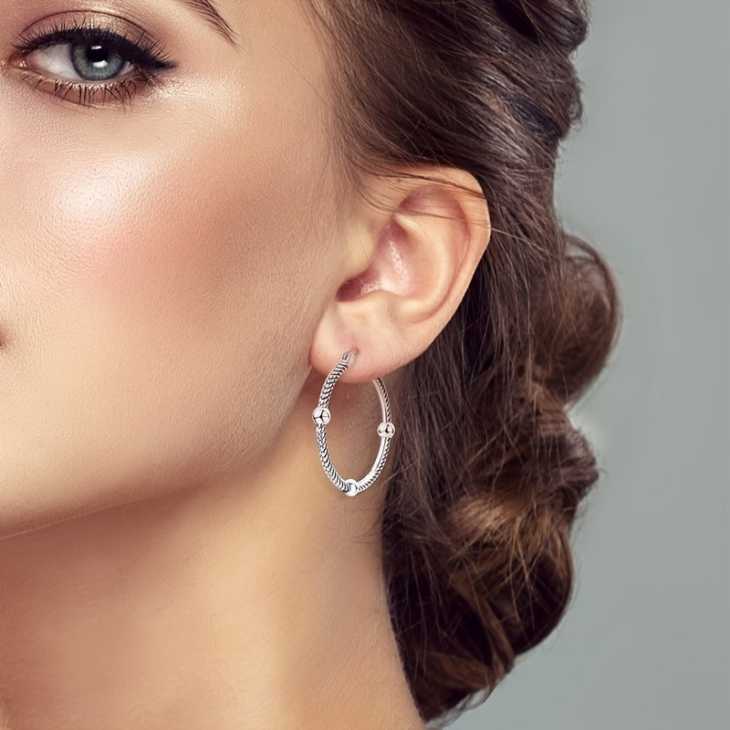 Charming Earring for Any Occasion