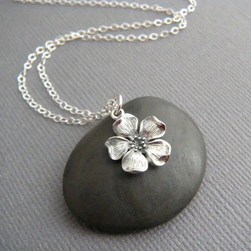 Stunning Necklace for Daily Wear